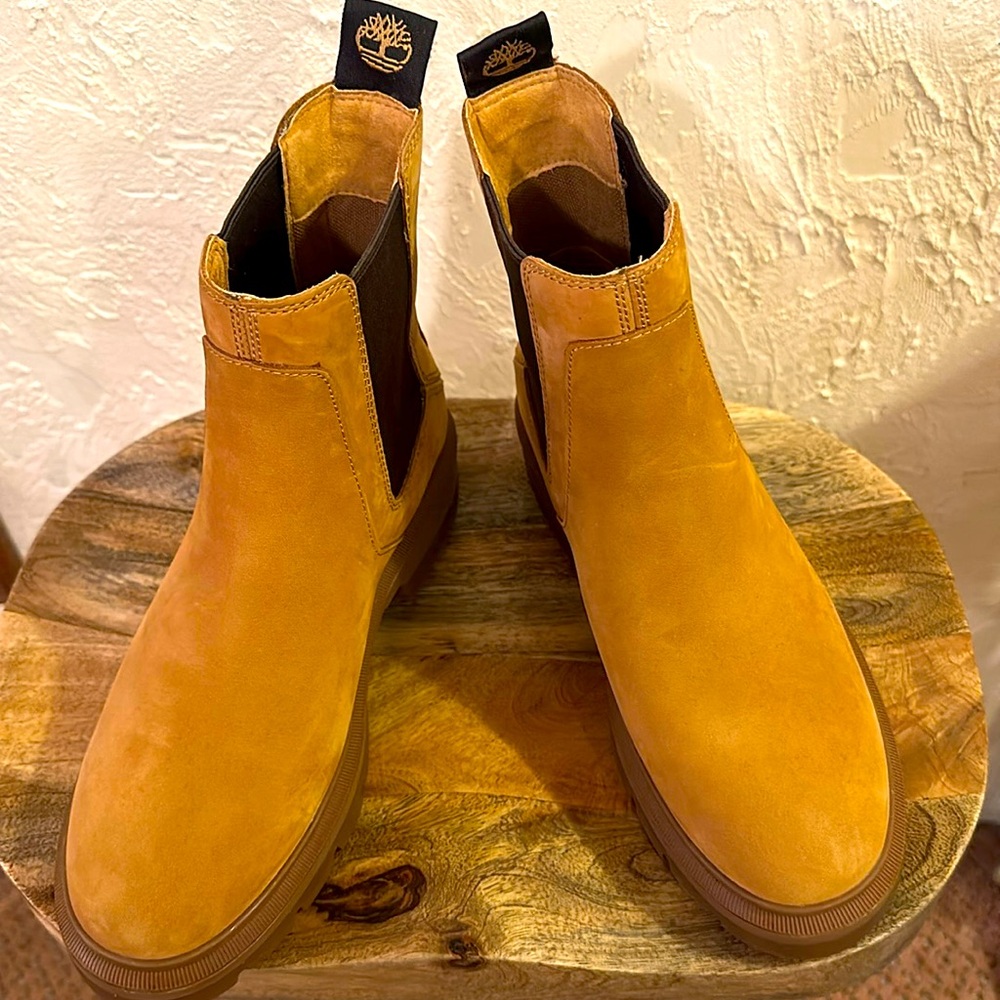 New! Timberland Courmayeur Valley Chelsea Wheat Nubuck